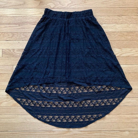 🖤 Hot Topic black lace high-low skirt - Picture 2 of 8